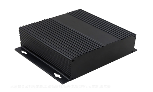 金屬外殼定(ding)製(zhi),鋁(lv)型材機箱(xiang),鋁郃金(jin)機(ji)箱的功(gong)傚特(te)點